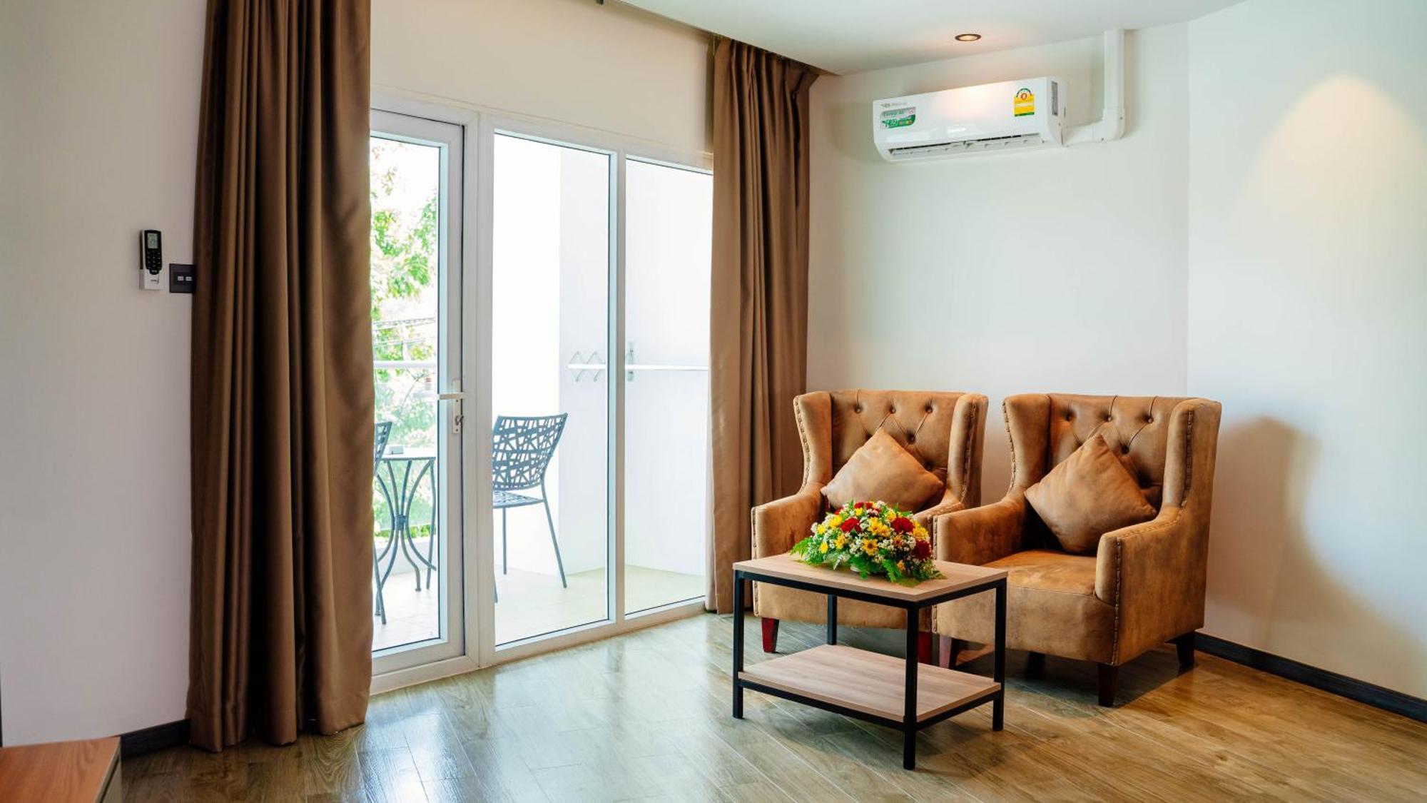 T Pattaya Hotel By Pcl Kültér fotó