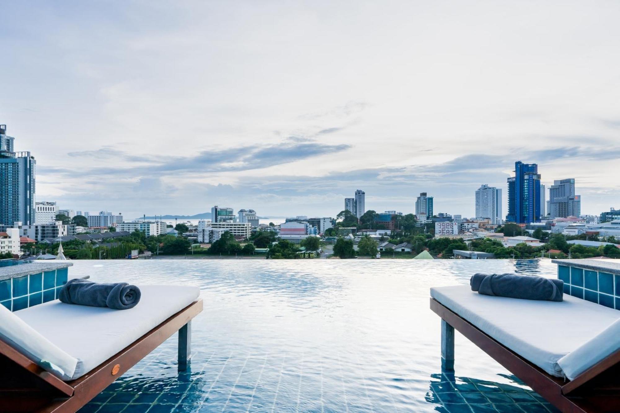 T Pattaya Hotel By Pcl Kültér fotó